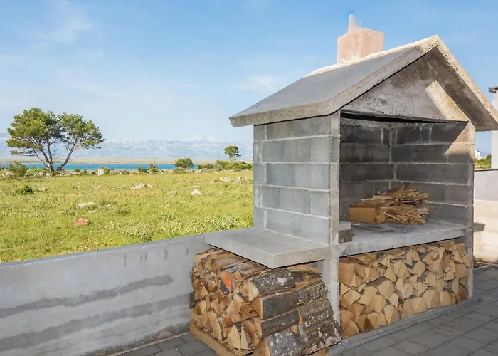 Hrskanovic 1 By Interhome * ויר